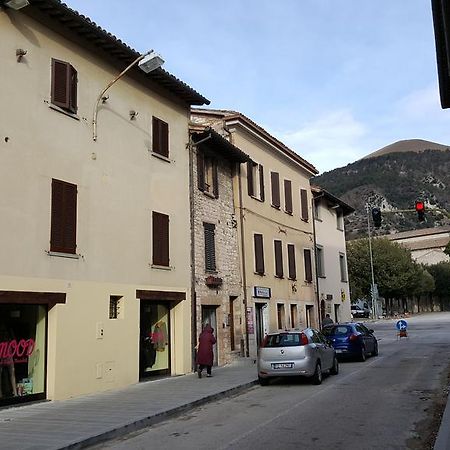 Residence Di Via Perugina 22 Gubbio Kültér fotó
